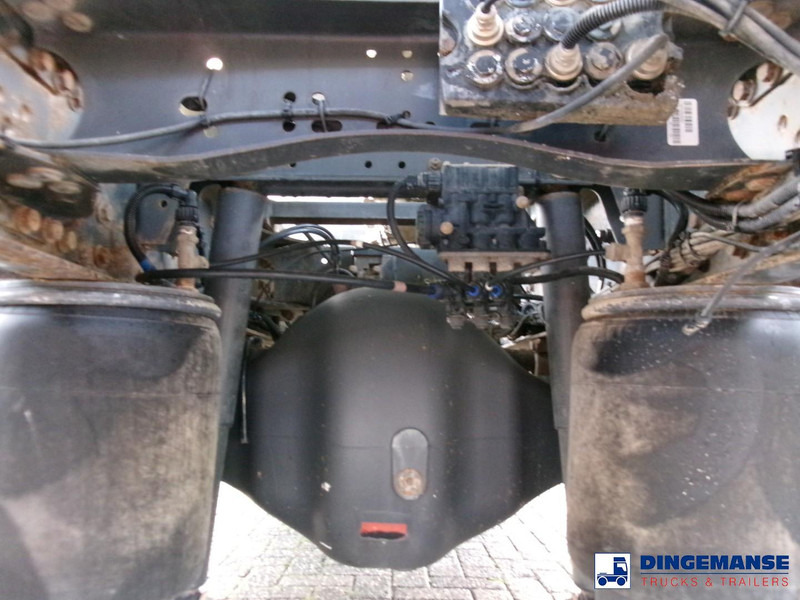 Renault Premium 270 dxi 4x2 fuel tank 13.6 m3 / 4 comp - Autocisterna: foto 5 Renault Premium 270 dxi 4x2 fuel tank 13.6 m3 / 4 comp - Autocisterna: foto 5