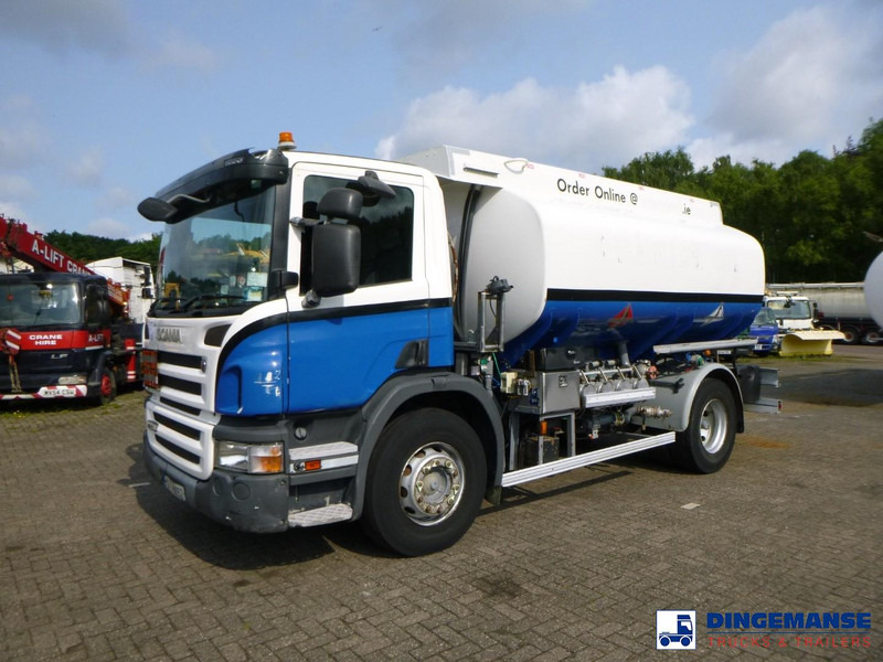 Scania P 230 DB 4x2 RHD fuel tank 12.4 m3 / 4 comp - Autocisterna: foto 1 Scania P 230 DB 4x2 RHD fuel tank 12.4 m3 / 4 comp - Autocisterna: foto 1