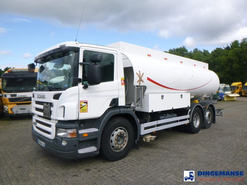 Scania P 320 DB 6X2 fuel tank 18.8 m3 / 5 comp - Autocisterna: foto 1 Scania P 320 DB 6X2 fuel tank 18.8 m3 / 5 comp - Autocisterna: foto 1