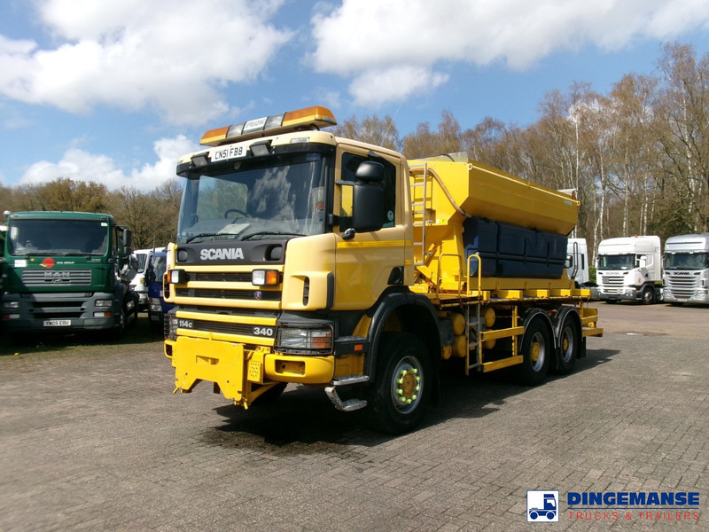 Scania P114-340 CB 6X6 RHD gritter / snow plough - Sniega novākšanas tehnika: foto 1 Scania P114-340 CB 6X6 RHD gritter / snow plough - Sniega novākšanas tehnika: foto 1