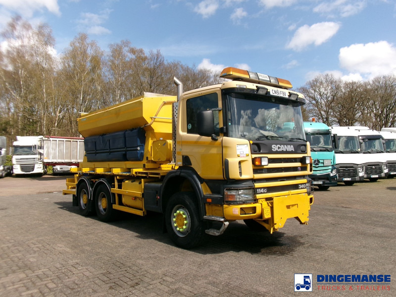 Scania P114-340 CB 6X6 RHD gritter / snow plough - Sniega novākšanas tehnika: foto 2 Scania P114-340 CB 6X6 RHD gritter / snow plough - Sniega novākšanas tehnika: foto 2