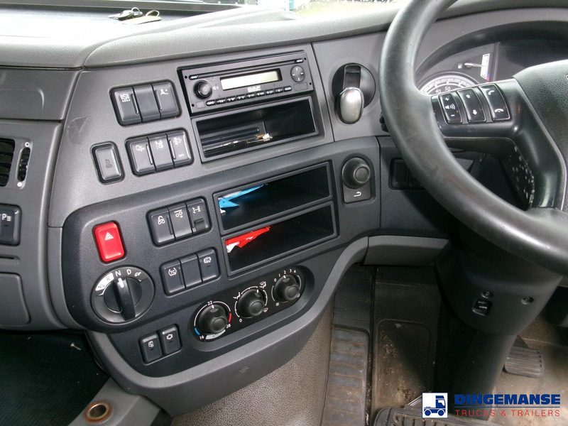 Vilcējs DAF XF 106 6x2 RHD Euro 6 + Hydraulics: foto 13 Vilcējs DAF XF 106 6x2 RHD Euro 6 + Hydraulics: foto 13