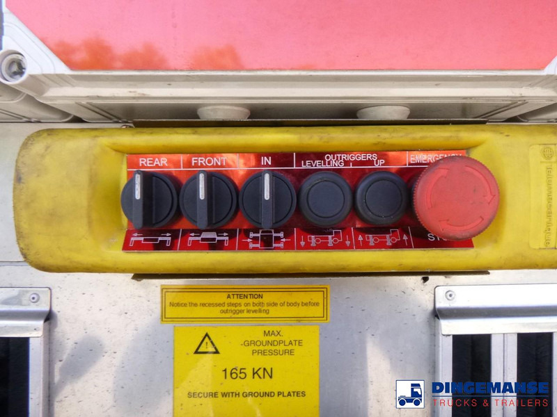 Ugunsdzēsēju mašīna Volvo FM9 340 6x2 RHD Vema 333 TFL fire truck: foto 18