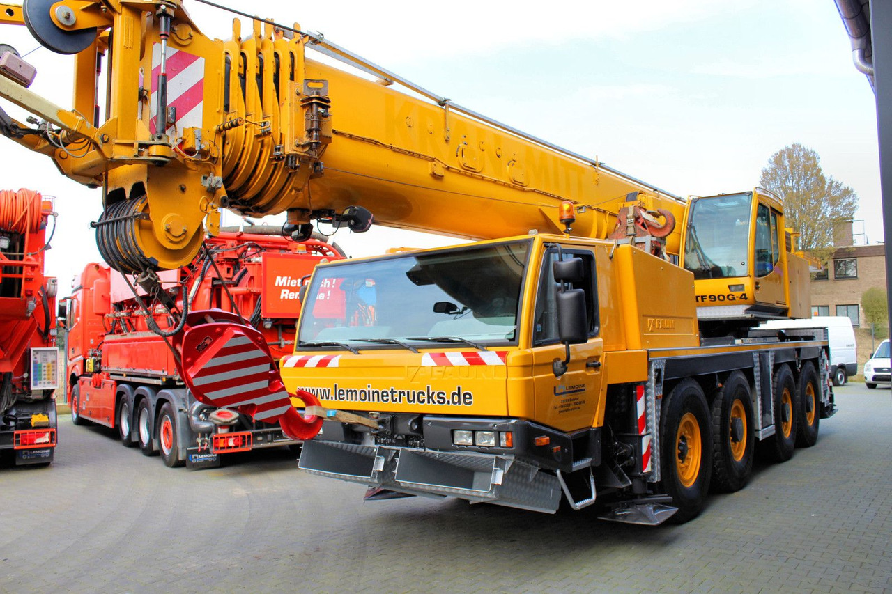 Faun Tadano FAUN ATF 90 G-4 8x6 Autokran + 20 tonnen - Kravas auto ar manipulatoru: foto 4 Faun Tadano FAUN ATF 90 G-4 8x6 Autokran + 20 tonnen - Kravas auto ar manipulatoru: foto 4