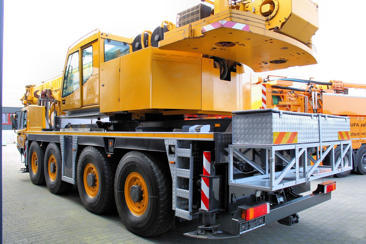 Faun Tadano FAUN ATF 90 G-4 8x6 Autokran + 20 tonnen - Kravas auto ar manipulatoru: foto 4 Faun Tadano FAUN ATF 90 G-4 8x6 Autokran + 20 tonnen - Kravas auto ar manipulatoru: foto 4