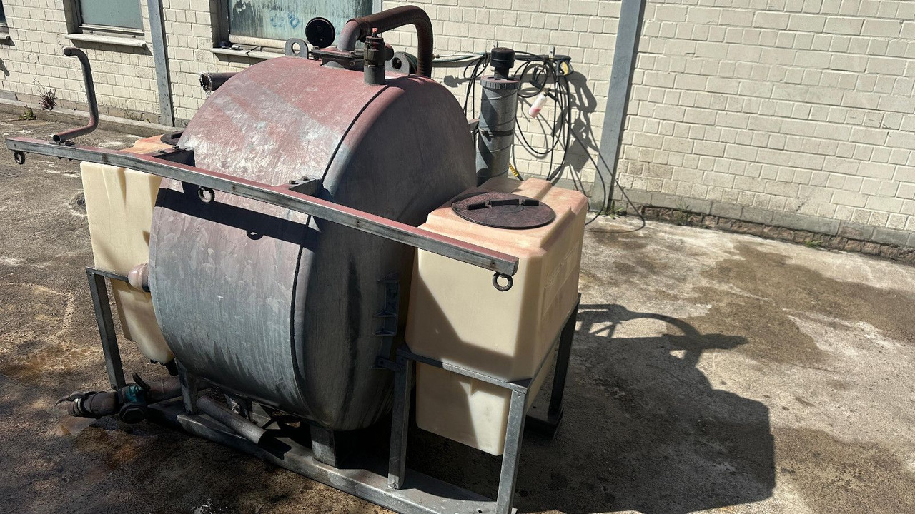 Saug-Druck fass Flexi + 2 Frisch-Wassertaschen - Asenizācijas mašīna: foto 2 Saug-Druck fass Flexi + 2 Frisch-Wassertaschen - Asenizācijas mašīna: foto 2