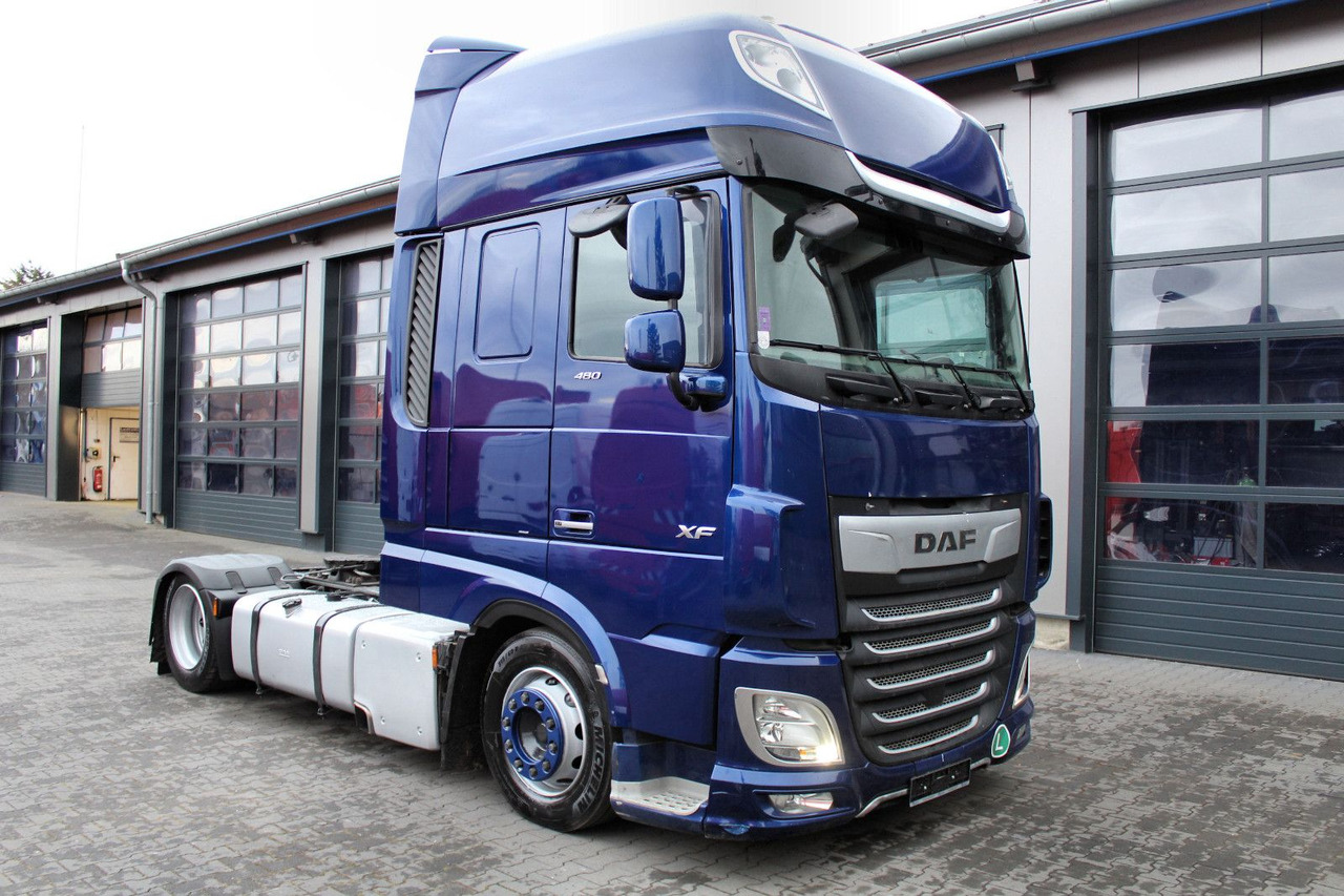 DAF XF 480 FT 4x2 SZM Lowliner !!! TOP !!! - Vilcējs: foto 2 DAF XF 480 FT 4x2 SZM Lowliner !!! TOP !!! - Vilcējs: foto 2