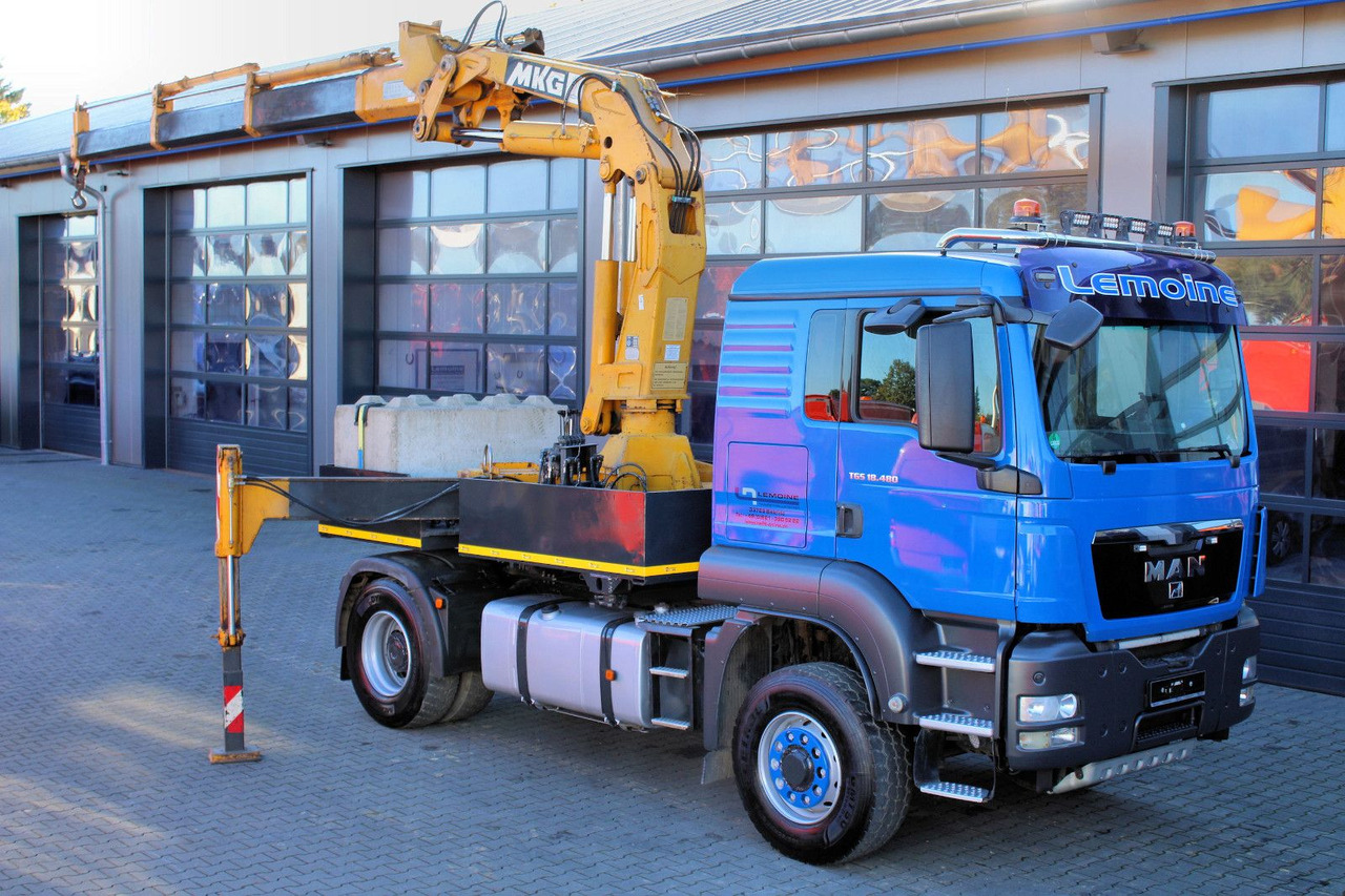MAN TGS 18.480 4x4 BLS SZM+Pritsche MKG HLK 340 Kran - Vilcējs: foto 1 MAN TGS 18.480 4x4 BLS SZM+Pritsche MKG HLK 340 Kran - Vilcējs: foto 1