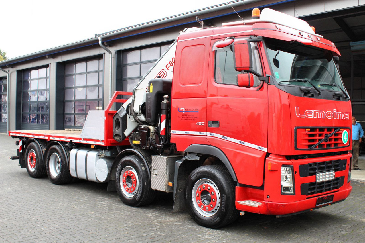 Volvo 480 8x2 Pritsche + FASSI F800XP Kran 6x - Bortu kravas automašīna/ Platforma, Kravas auto ar manipulatoru: foto 1 Volvo 480 8x2 Pritsche + FASSI F800XP Kran 6x - Bortu kravas automašīna/ Platforma, Kravas auto ar manipulatoru: foto 1