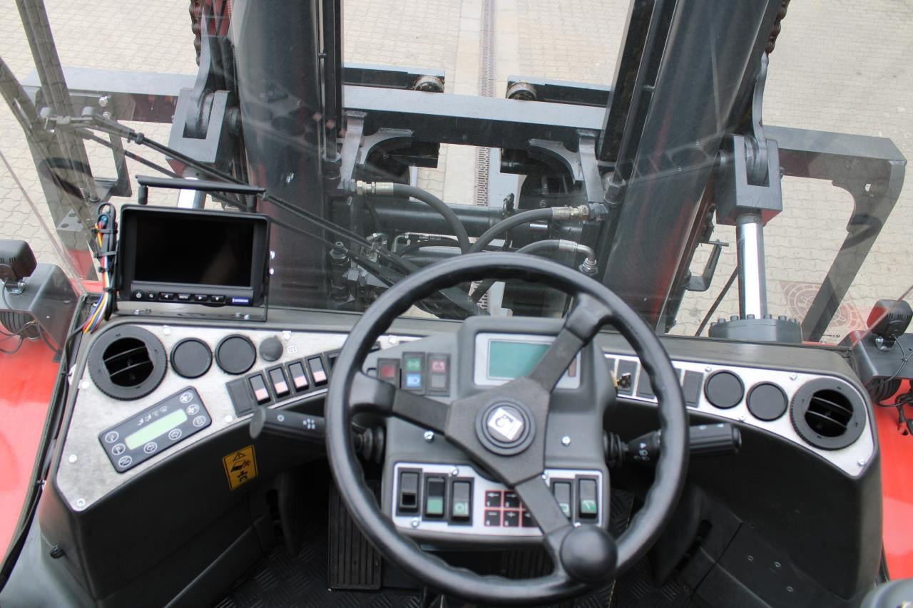 Kalmar DCD200-12LB - Dīzeļiekrāvējs: foto 4 Kalmar DCD200-12LB - Dīzeļiekrāvējs: foto 4