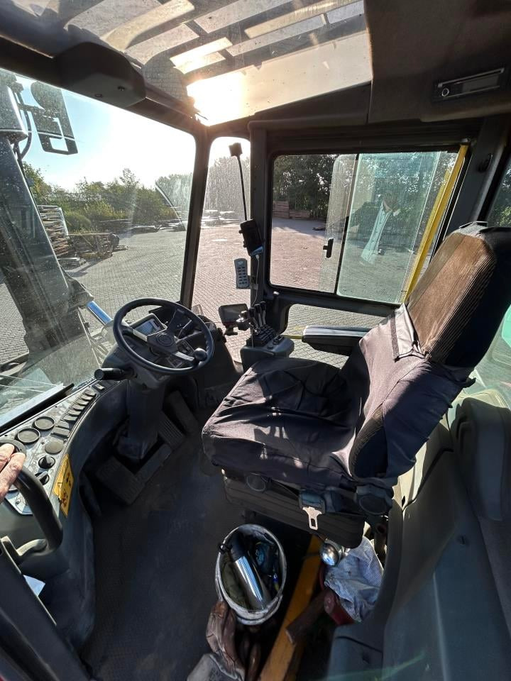 Kalmar DCG160-12 - Dīzeļiekrāvējs: foto 4 Kalmar DCG160-12 - Dīzeļiekrāvējs: foto 4