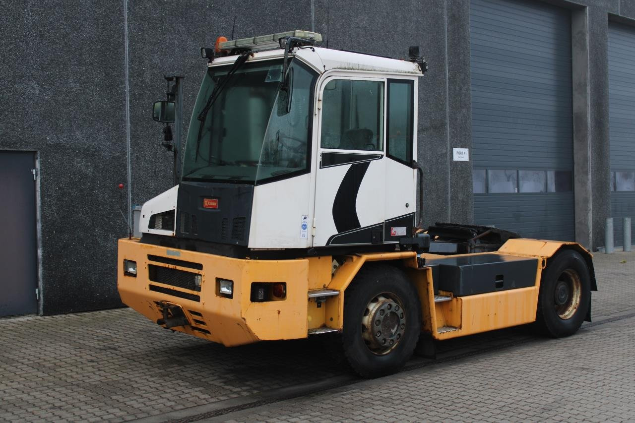 Kalmar TR618I - Termināļa traktors: foto 2 Kalmar TR618I - Termināļa traktors: foto 2
