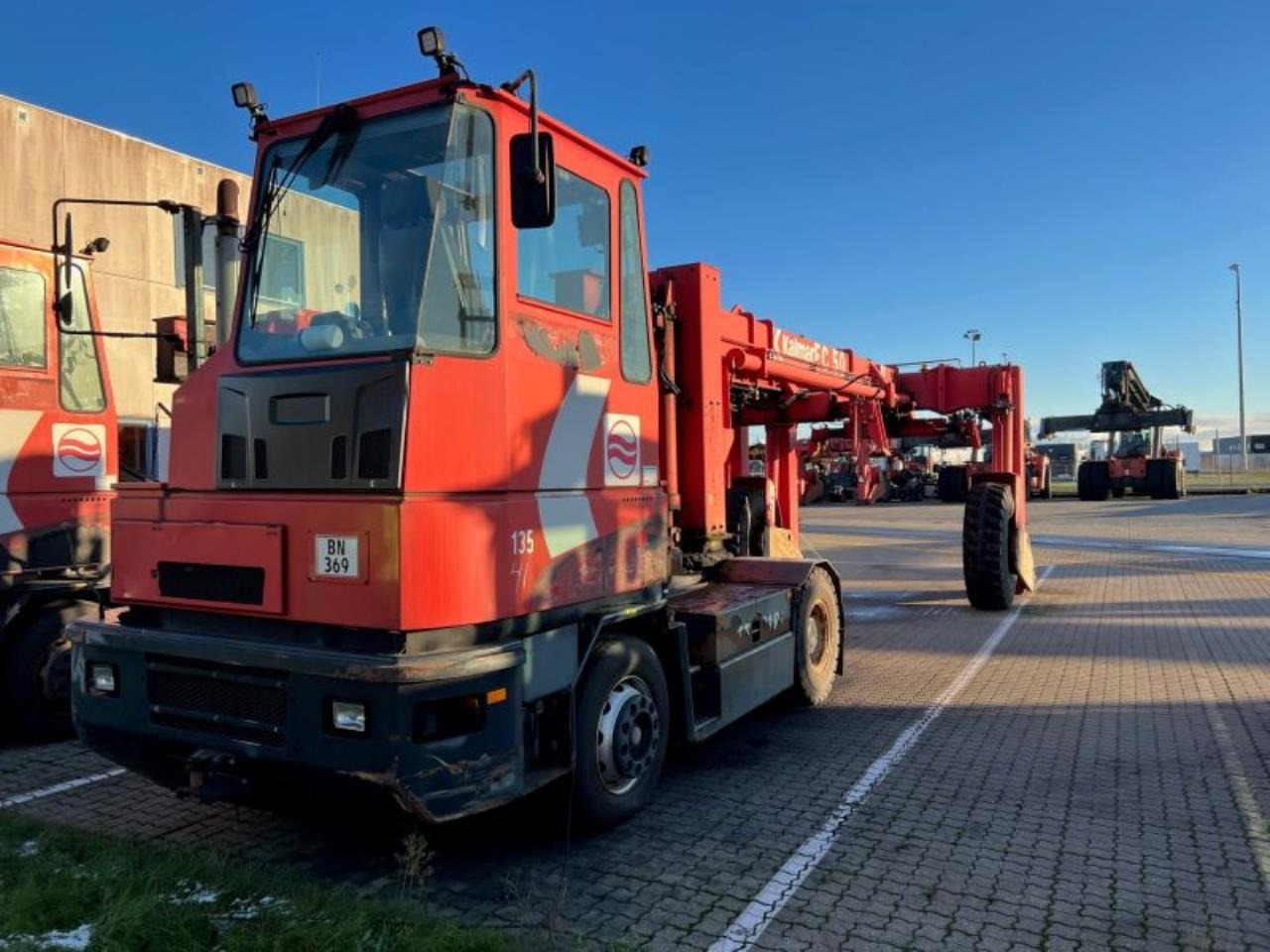 Kalmar TT618 - Termināļa traktors: foto 2 Kalmar TT618 - Termināļa traktors: foto 2