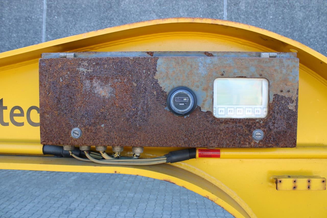 Liftec LTH90 - Rolltreileris: foto 4 Liftec LTH90 - Rolltreileris: foto 4