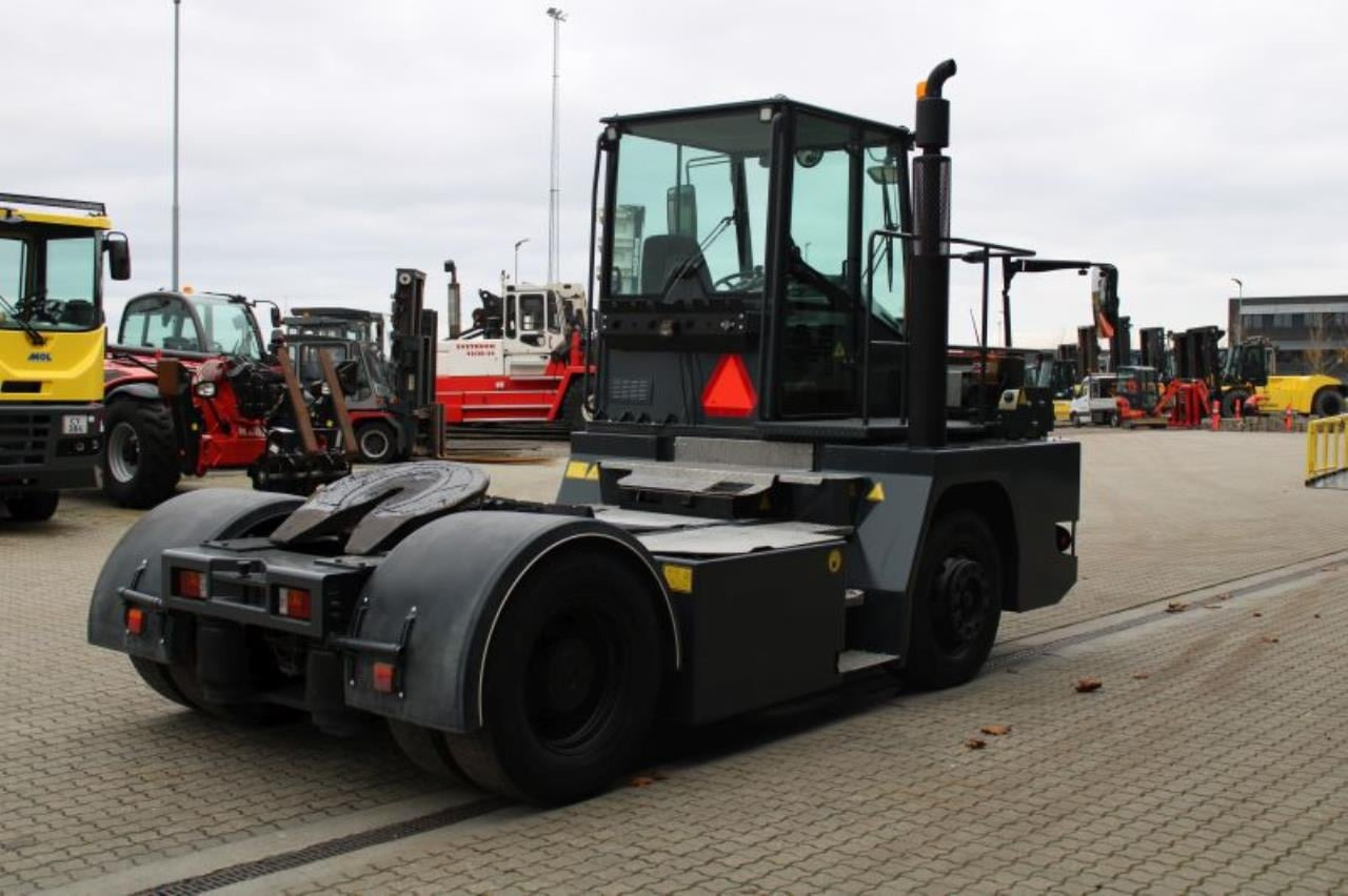 Mafi MT25 - Termināļa traktors: foto 3 Mafi MT25 - Termināļa traktors: foto 3