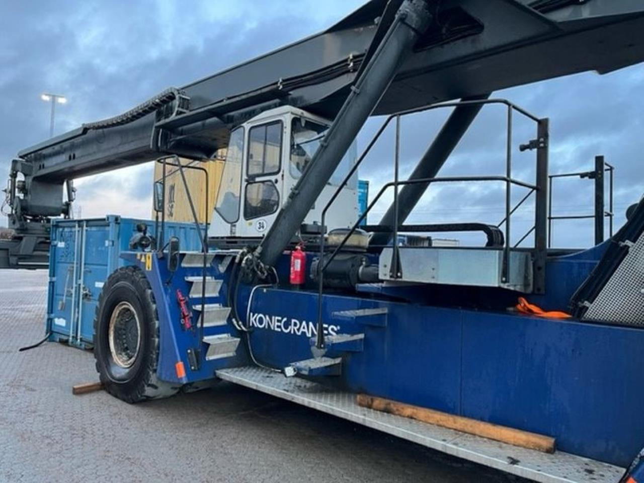 SMV 4531 TB5 - Sānu konteineru krāvējs: foto 4 SMV 4531 TB5 - Sānu konteineru krāvējs: foto 4