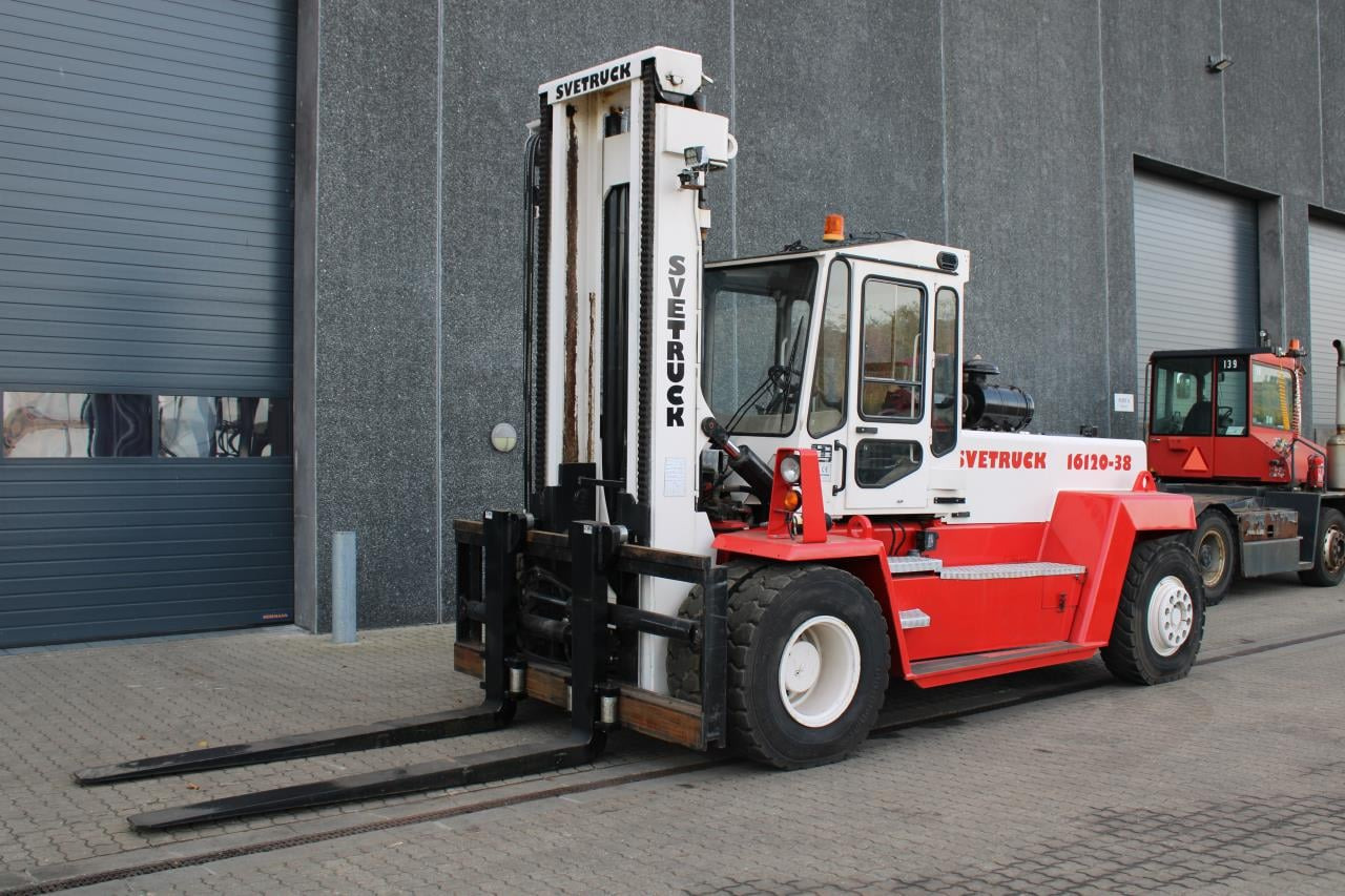 SveTruck 16120-38 - Dīzeļiekrāvējs: foto 2 SveTruck 16120-38 - Dīzeļiekrāvējs: foto 2