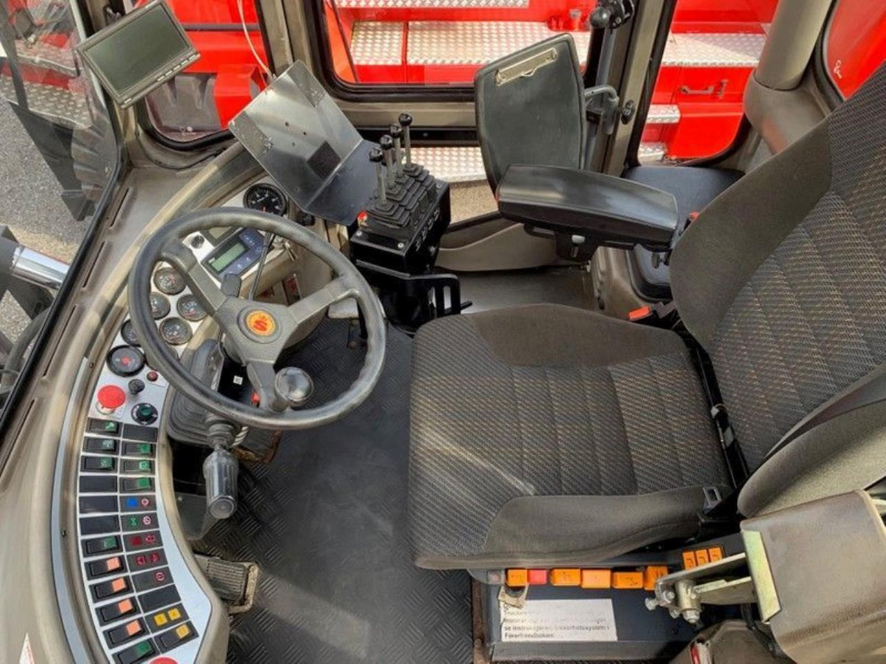 SveTruck 32120-50 - Dīzeļiekrāvējs: foto 4 SveTruck 32120-50 - Dīzeļiekrāvējs: foto 4