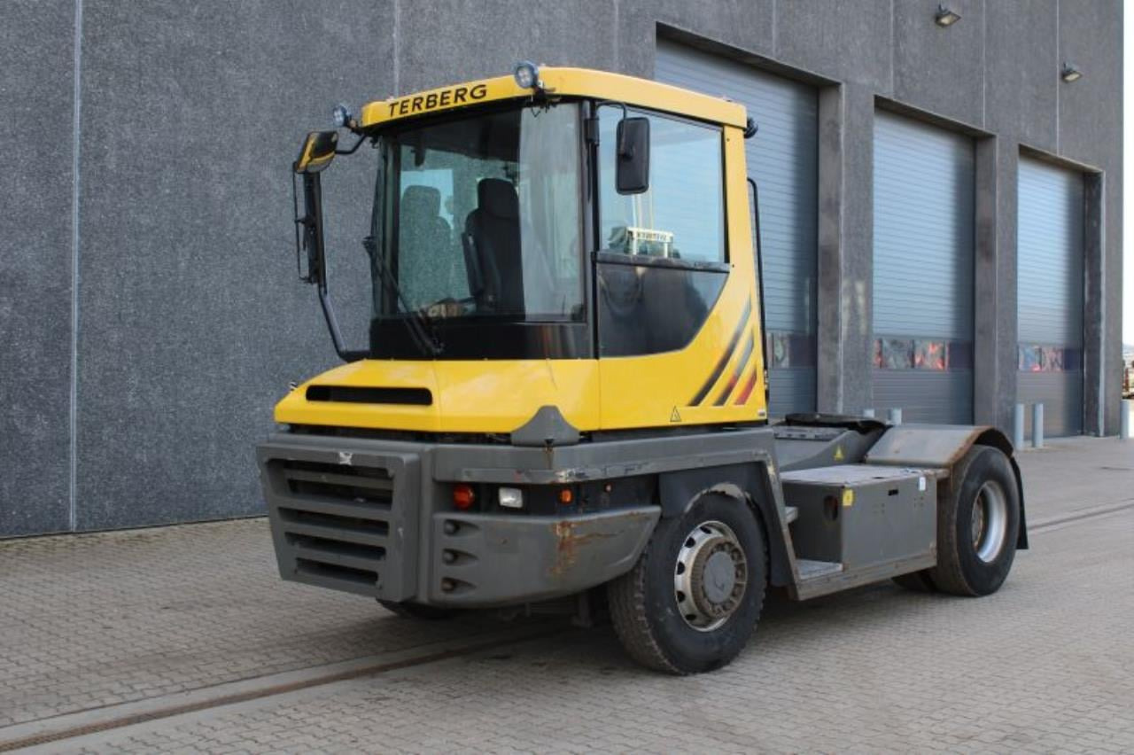 Terberg RT283 - Termināļa traktors: foto 2 Terberg RT283 - Termināļa traktors: foto 2