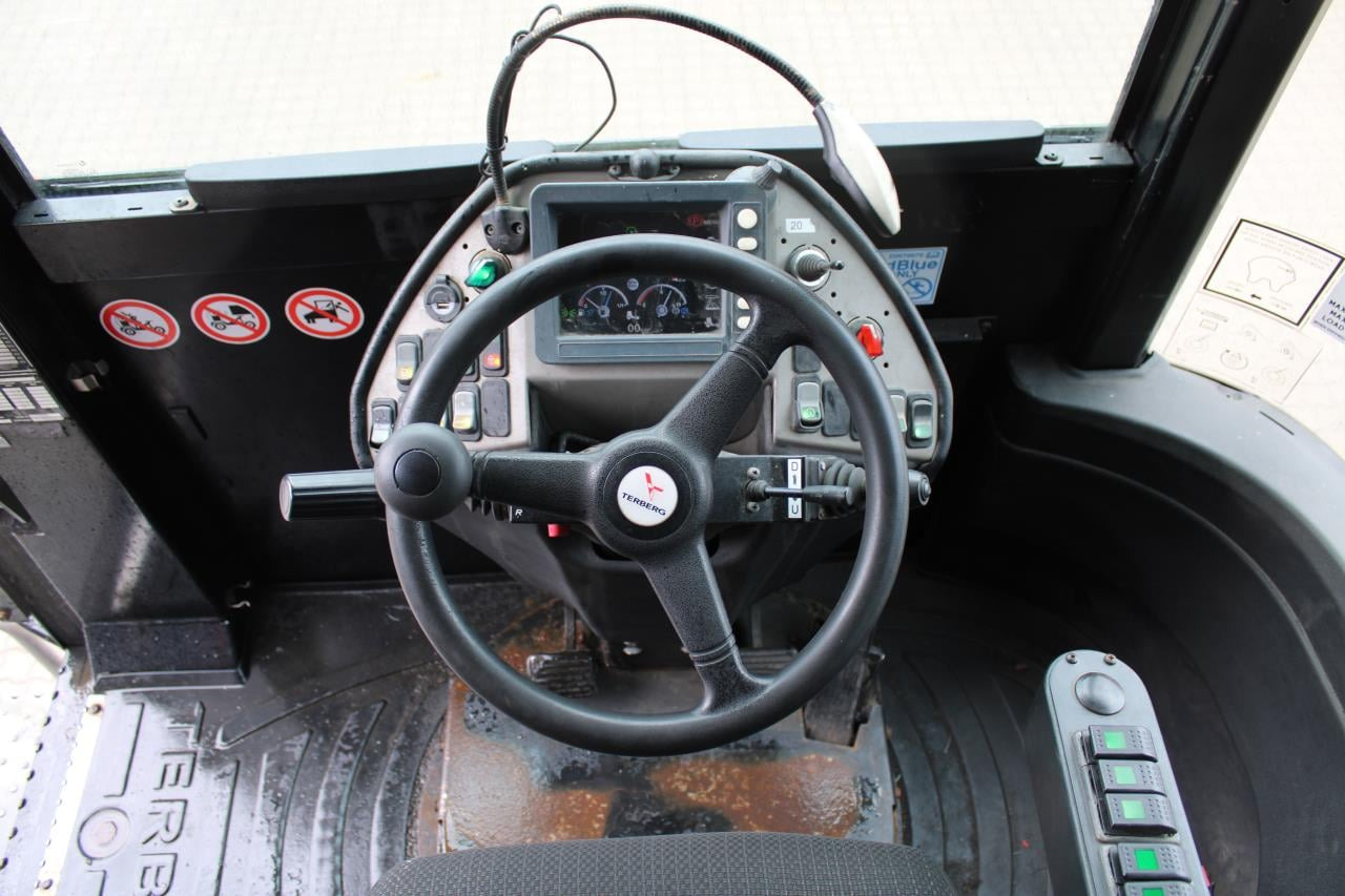 Terberg TT223 - Termināļa traktors: foto 4 Terberg TT223 - Termināļa traktors: foto 4