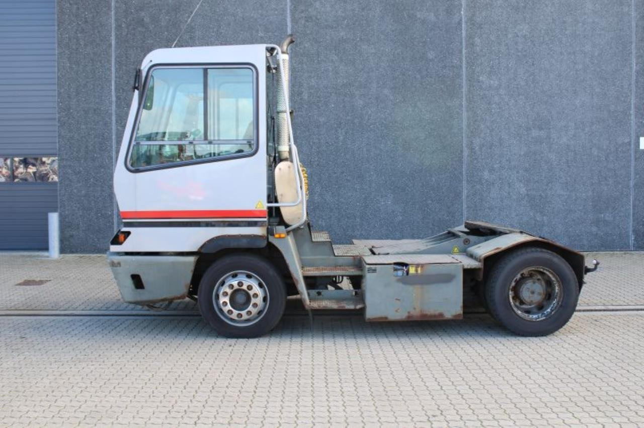 Terberg YT182 - Termināļa traktors: foto 1 Terberg YT182 - Termināļa traktors: foto 1