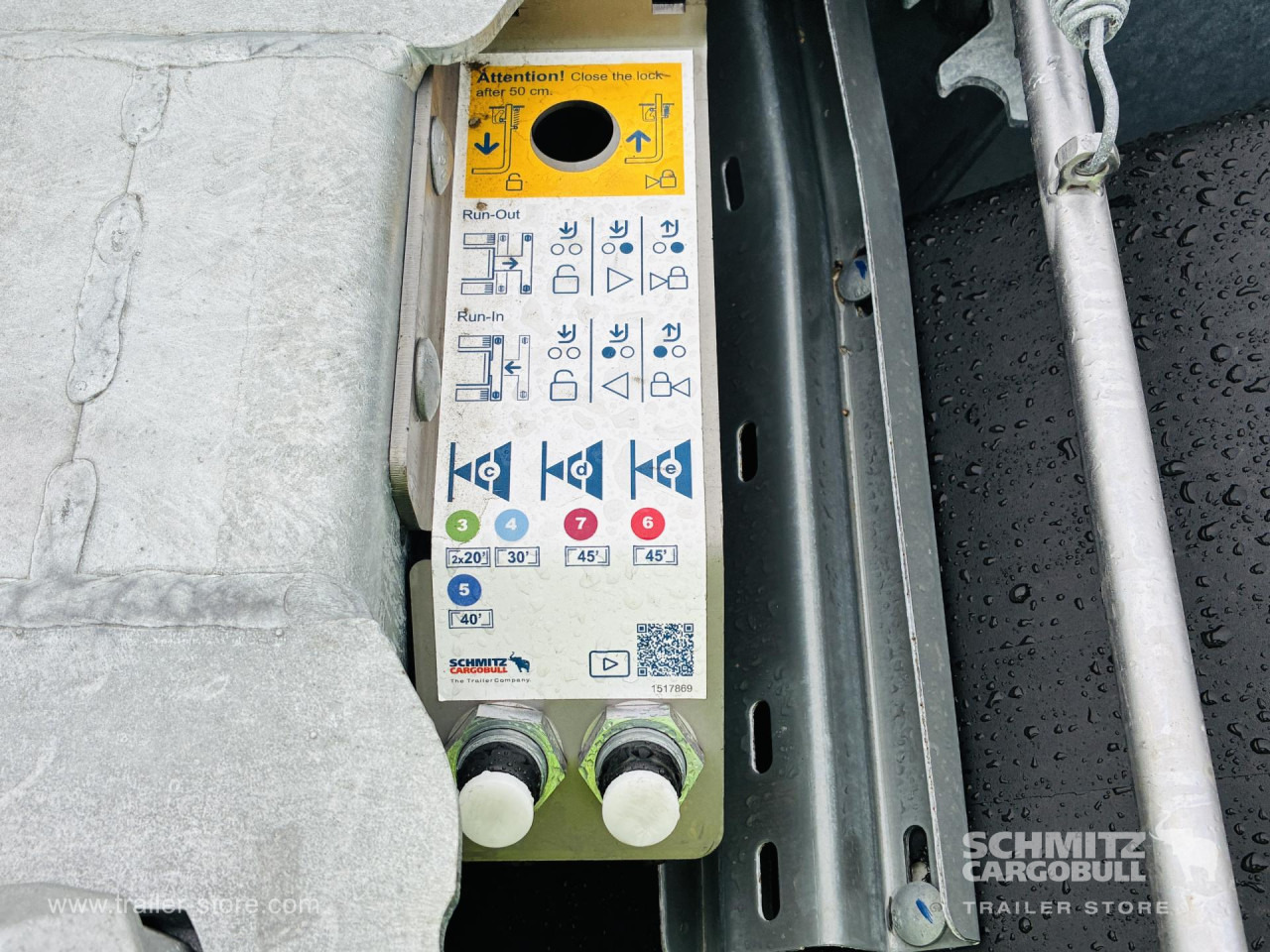 SCHMITZ Auflieger Containerfahrgestell Standard - Puspiekabe noņemamā virsbūve/ Konteineru vedējs: foto 2 SCHMITZ Auflieger Containerfahrgestell Standard - Puspiekabe noņemamā virsbūve/ Konteineru vedējs: foto 2