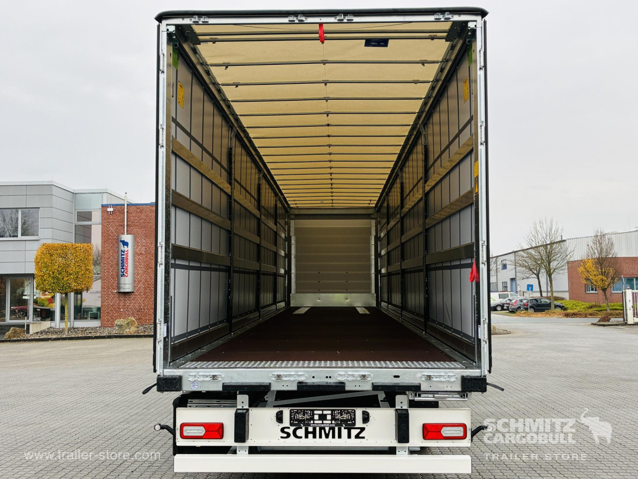SCHMITZ Auflieger Curtainsider Standard - Tenta puspiekabe: foto 4 SCHMITZ Auflieger Curtainsider Standard - Tenta puspiekabe: foto 4