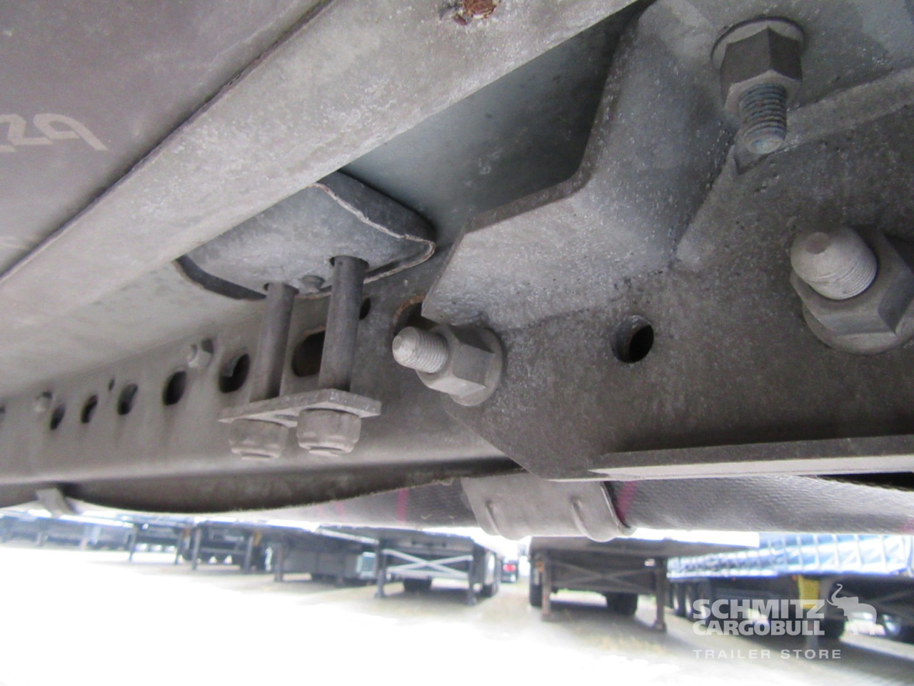 SCHMITZ Auflieger Curtainsider Standard - Tenta puspiekabe: foto 4 SCHMITZ Auflieger Curtainsider Standard - Tenta puspiekabe: foto 4