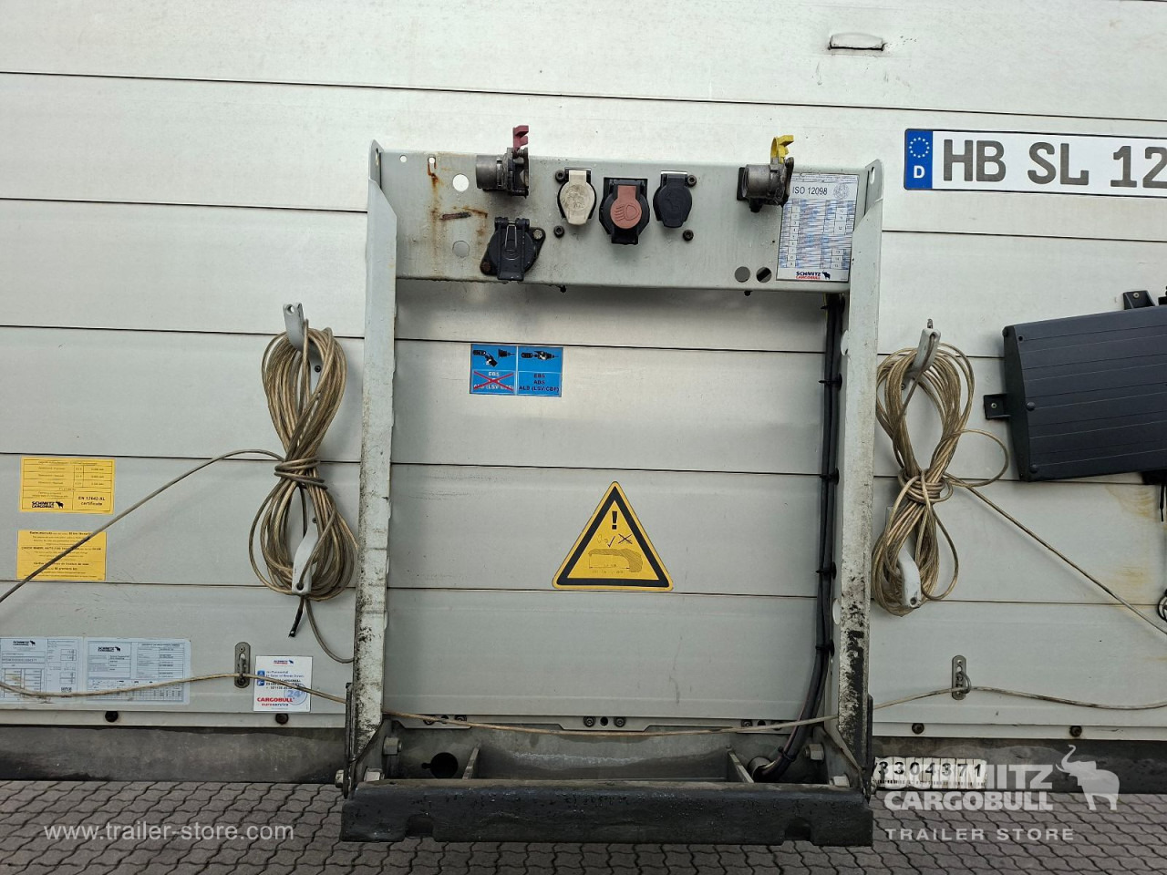 SCHMITZ Auflieger Curtainsider Standard - Tenta puspiekabe: foto 3 SCHMITZ Auflieger Curtainsider Standard - Tenta puspiekabe: foto 3