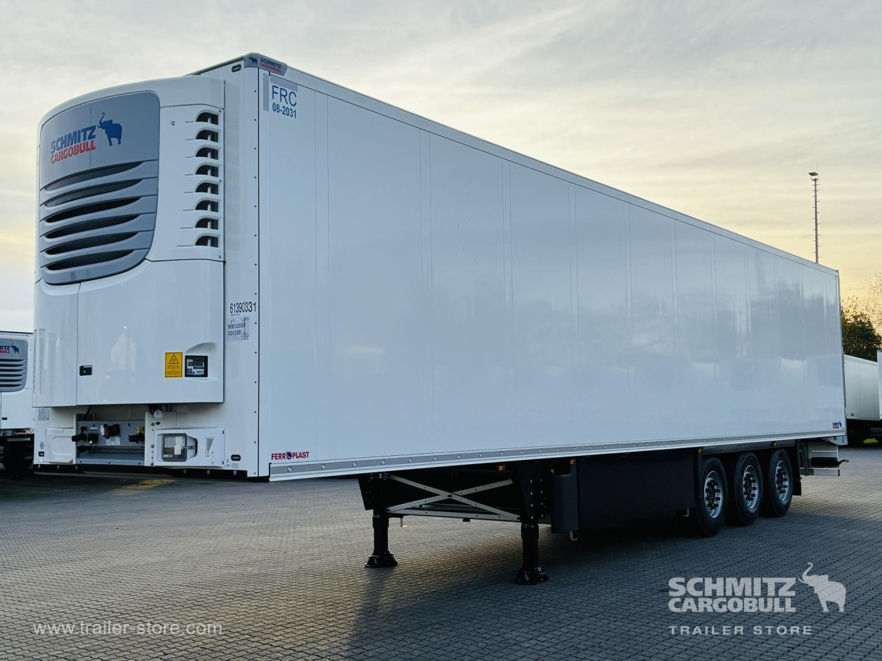 SCHMITZ Auflieger Tiefkühler Standard Double deck - Puspiekabe izotermiskais: foto 1 SCHMITZ Auflieger Tiefkühler Standard Double deck - Puspiekabe izotermiskais: foto 1