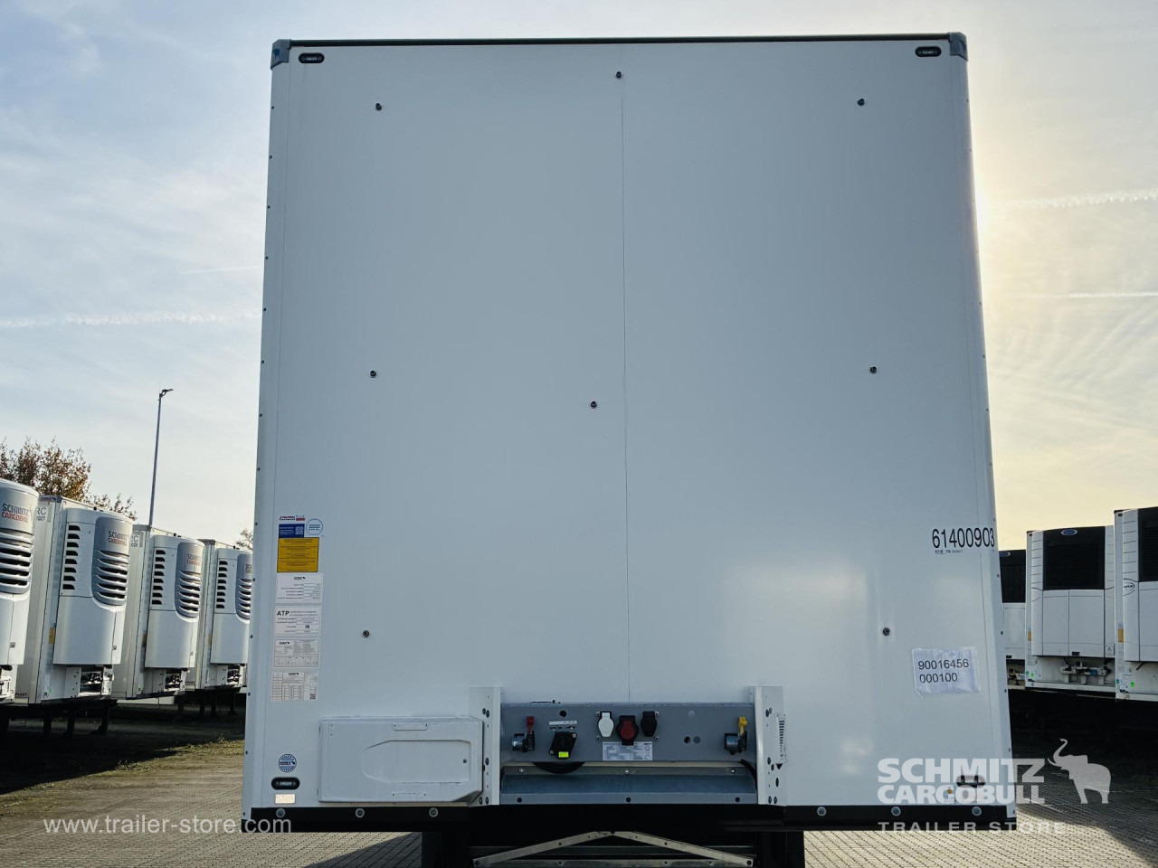 SCHMITZ Auflieger Tiefkühler Standard Double deck - Puspiekabe izotermiskais: foto 2 SCHMITZ Auflieger Tiefkühler Standard Double deck - Puspiekabe izotermiskais: foto 2