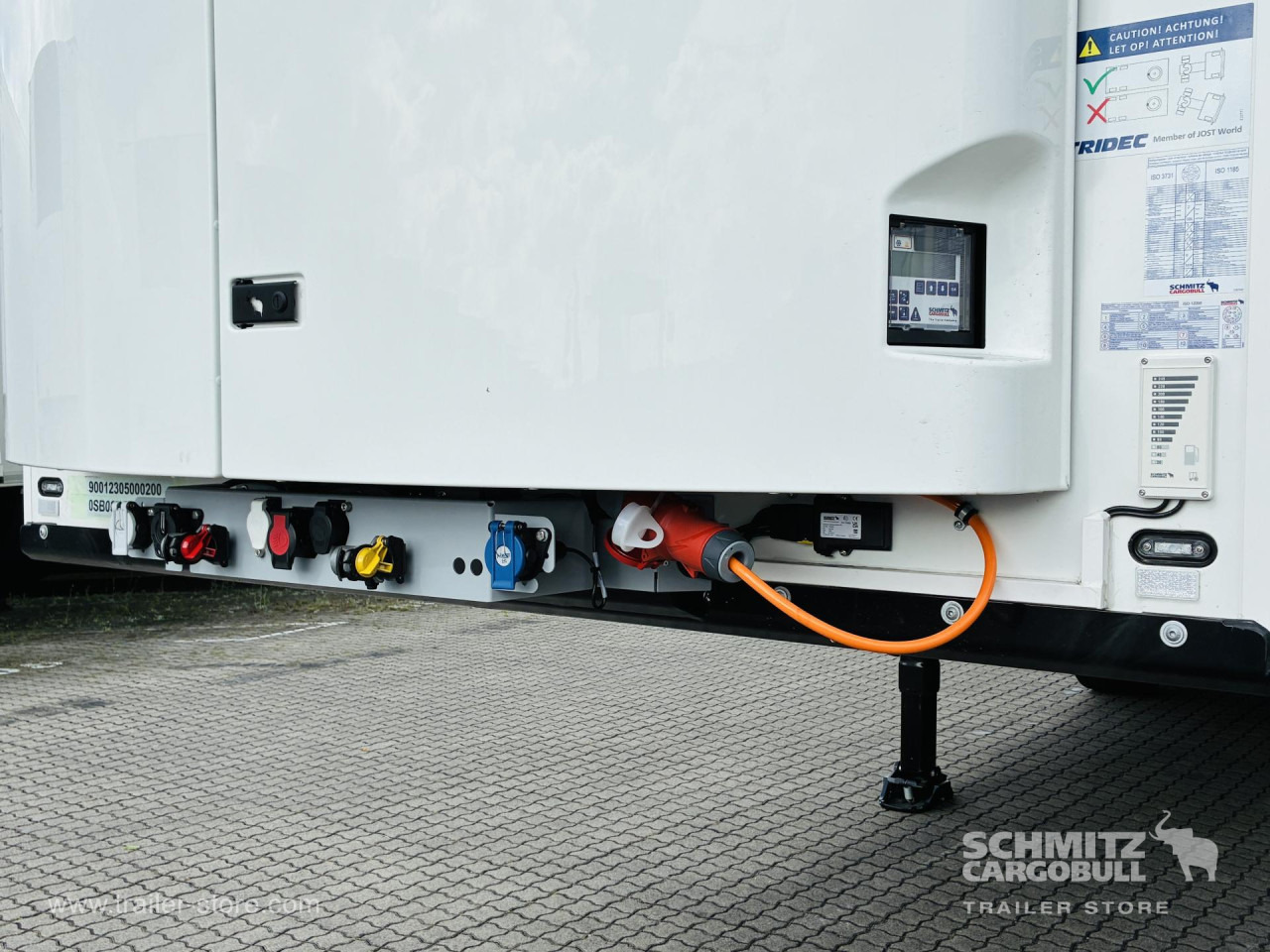 SCHMITZ Auflieger Tiefkühler Standard Taillift - Puspiekabe izotermiskais: foto 5 SCHMITZ Auflieger Tiefkühler Standard Taillift - Puspiekabe izotermiskais: foto 5