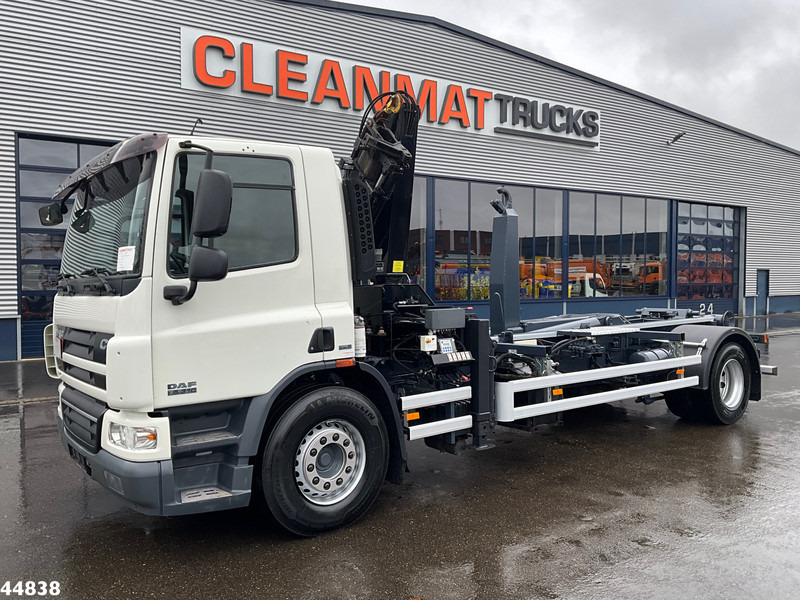 DAF FA 75 CF 250 MKG 14 Tonmeter laadkraan - Pacēlājs ar āķi, Kravas auto ar manipulatoru: foto 2 DAF FA 75 CF 250 MKG 14 Tonmeter laadkraan - Pacēlājs ar āķi, Kravas auto ar manipulatoru: foto 2