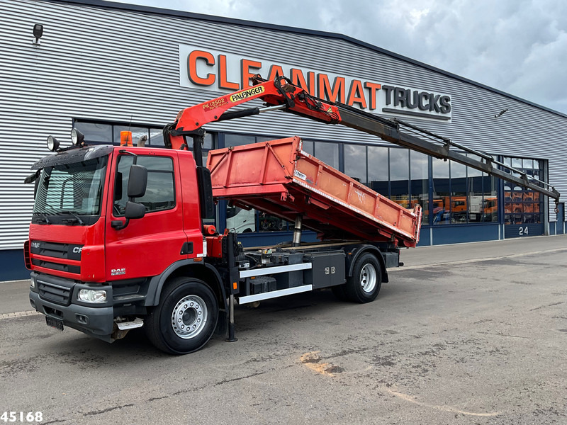 DAF FA 75 CF 360 Palfinger 12 Tonmeter laadkraan - Kravas automašīna pašizgāzējs, Kravas auto ar manipulatoru: foto 1 DAF FA 75 CF 360 Palfinger 12 Tonmeter laadkraan - Kravas automašīna pašizgāzējs, Kravas auto ar manipulatoru: foto 1