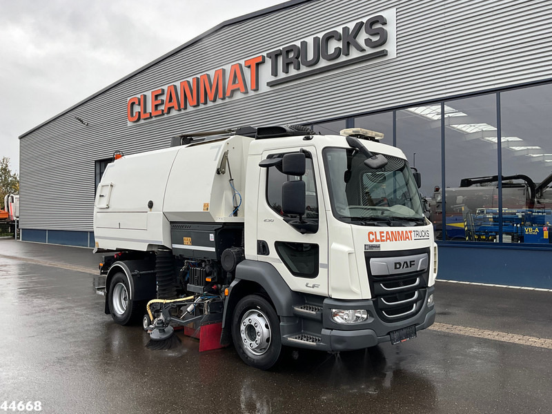 DAF FA LF 230 Euro 6 Johnston VT652 Just 87.278 km! - Ielu tīrīšanas mašīna: foto 2 DAF FA LF 230 Euro 6 Johnston VT652 Just 87.278 km! - Ielu tīrīšanas mašīna: foto 2