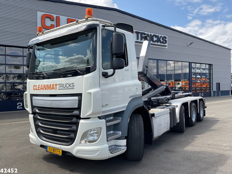 DAF FAK CF 460 Tridem 8x2 Euro 6 VDL 30 Ton haakarmsysteem - Pacēlājs ar āķi: foto 1 DAF FAK CF 460 Tridem 8x2 Euro 6 VDL 30 Ton haakarmsysteem - Pacēlājs ar āķi: foto 1