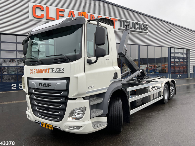 DAF FAN CF 430 VDL 21 Ton haakarmsysteem - Pacēlājs ar āķi: foto 1 DAF FAN CF 430 VDL 21 Ton haakarmsysteem - Pacēlājs ar āķi: foto 1