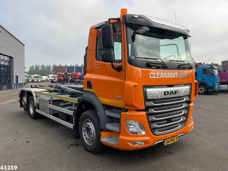 DAF FAN CF 430 VDL 21 Ton haakarmsysteem - Pacēlājs ar āķi: foto 3 DAF FAN CF 430 VDL 21 Ton haakarmsysteem - Pacēlājs ar āķi: foto 3