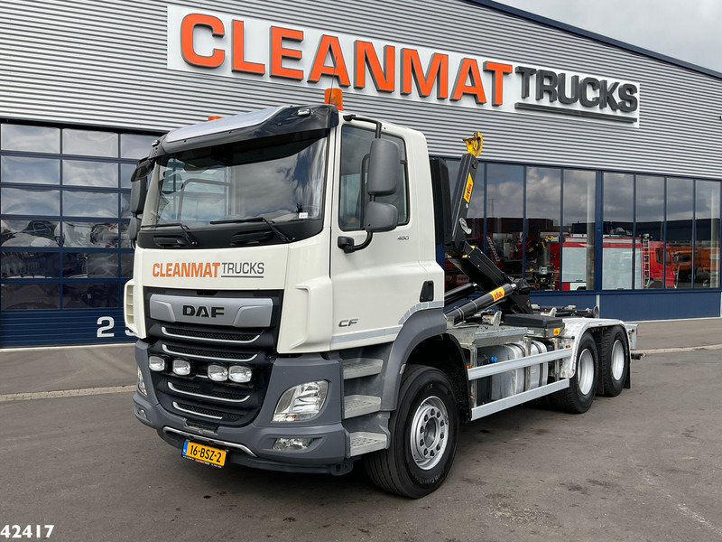 DAF FAT CF 480 6x4 Hyvalift 20 Ton haakarmsysteem - Pacēlājs ar āķi: foto 1 DAF FAT CF 480 6x4 Hyvalift 20 Ton haakarmsysteem - Pacēlājs ar āķi: foto 1