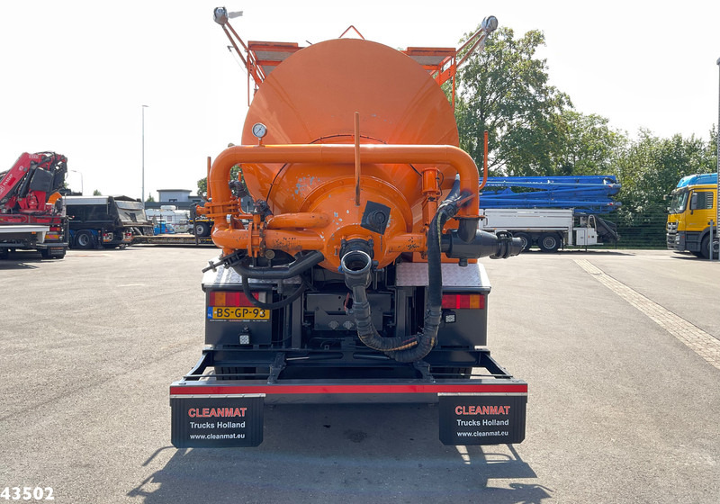 DAF FAX 85 CF 340 Droge stoffen blaas installatie Just 21.613 km! - Asenizācijas mašīna: foto 4 DAF FAX 85 CF 340 Droge stoffen blaas installatie Just 21.613 km! - Asenizācijas mašīna: foto 4