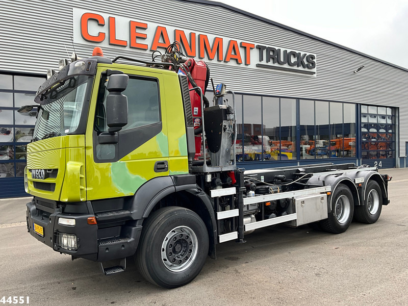 Iveco AD260T41 6x4 HMF 16 Tonmeter Z-kraan - Kravas automašīna - kabeļu sistēma, Kravas auto ar manipulatoru: foto 2 Iveco AD260T41 6x4 HMF 16 Tonmeter Z-kraan - Kravas automašīna - kabeļu sistēma, Kravas auto ar manipulatoru: foto 2
