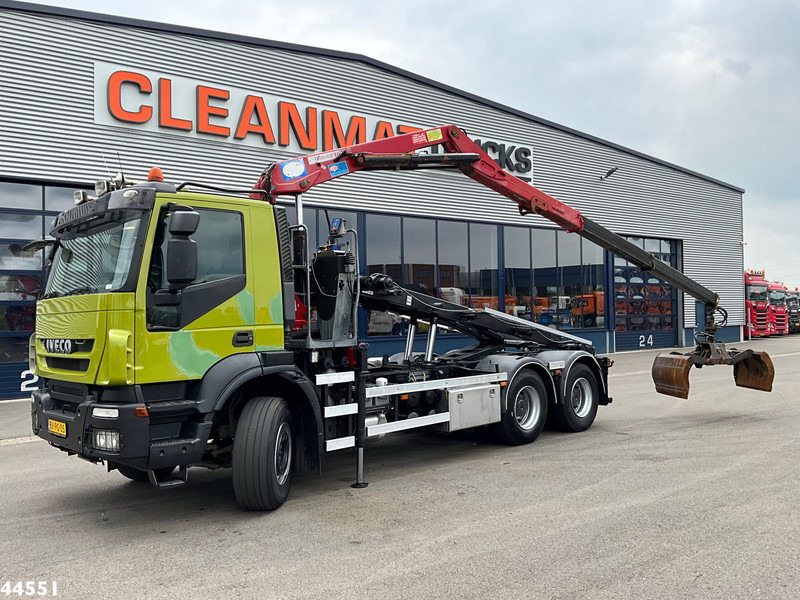 Iveco AD260T41 6x4 HMF 16 Tonmeter Z-kraan - Kravas automašīna - kabeļu sistēma, Kravas auto ar manipulatoru: foto 1 Iveco AD260T41 6x4 HMF 16 Tonmeter Z-kraan - Kravas automašīna - kabeļu sistēma, Kravas auto ar manipulatoru: foto 1