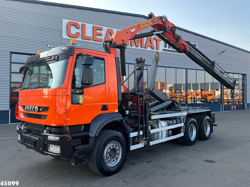 Iveco Trakker AD380T41 6x4 Palfinger 15 Tonmeter laadkraan Just 159.492 Km! - Pacēlājs ar āķi, Kravas auto ar manipulatoru: foto 2 Iveco Trakker AD380T41 6x4 Palfinger 15 Tonmeter laadkraan Just 159.492 Km! - Pacēlājs ar āķi, Kravas auto ar manipulatoru: foto 2