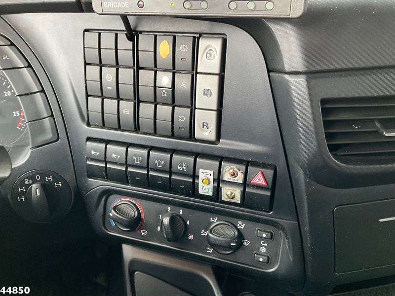 Iveco Trakker AD380T41W 8x6 Euro 6 HMF 19 Tonmeter Z-kraan līzingu Iveco Trakker AD380T41W 8x6 Euro 6 HMF 19 Tonmeter Z-kraan: foto 18