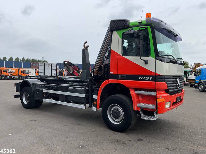 Mercedes-Benz Actros 1931 AK 4x4 Hiab 12 Tonmeter laadkraan - Pacēlājs ar āķi, Kravas auto ar manipulatoru: foto 3 Mercedes-Benz Actros 1931 AK 4x4 Hiab 12 Tonmeter laadkraan - Pacēlājs ar āķi, Kravas auto ar manipulatoru: foto 3