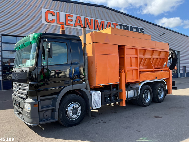 Mercedes-Benz Actros 3336 6x4 RSP Saugbagger 7m³ - Asenizācijas mašīna: foto 2 Mercedes-Benz Actros 3336 6x4 RSP Saugbagger 7m³ - Asenizācijas mašīna: foto 2