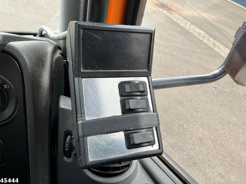 Ielu tīrīšanas mašīna Mercedes-Benz Atego 1018 Brock Left and right sweeper Just 141.848 km!: foto 12
