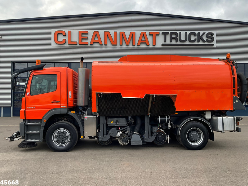 Mercedes-Benz Axor 1833 4x4 Schörling SORF Schienenreinigungs/Railway sweeper Just 38.680 Km! - Ielu tīrīšanas mašīna: foto 3 Mercedes-Benz Axor 1833 4x4 Schörling SORF Schienenreinigungs/Railway sweeper Just 38.680 Km! - Ielu tīrīšanas mašīna: foto 3