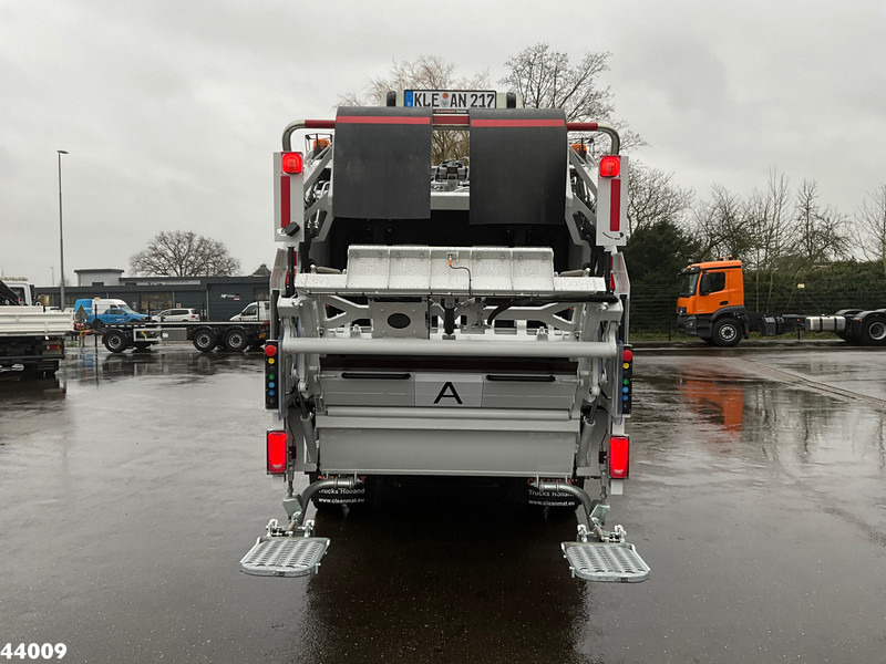 Mitsubishi Canter 9C18 Zoeller 7m³ - Atkritumu vedējs: foto 4 Mitsubishi Canter 9C18 Zoeller 7m³ - Atkritumu vedējs: foto 4