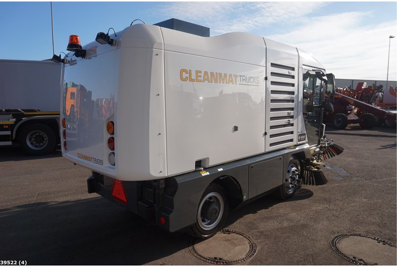 Ravo 540 CD with 3-rd brush - Ielu tīrīšanas mašīna: foto 3 Ravo 540 CD with 3-rd brush - Ielu tīrīšanas mašīna: foto 3